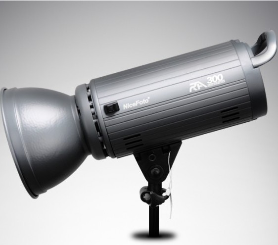 ra-3006280_1.jpg